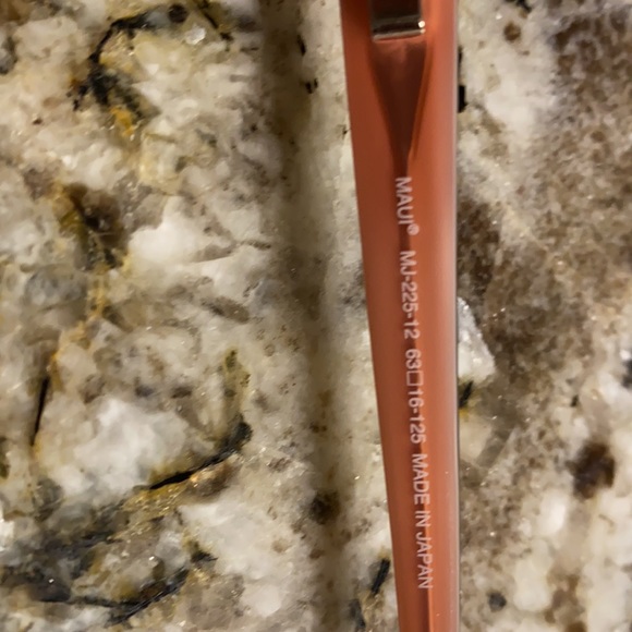 Maui Jim polarized sunglasses - Picture 2 of 6